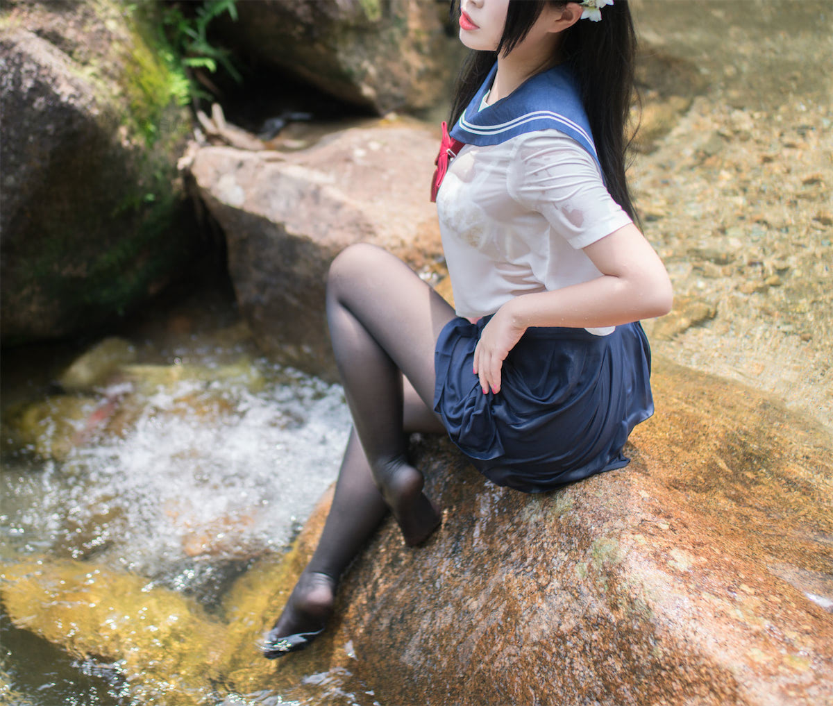 白烨烨湿身水手服2