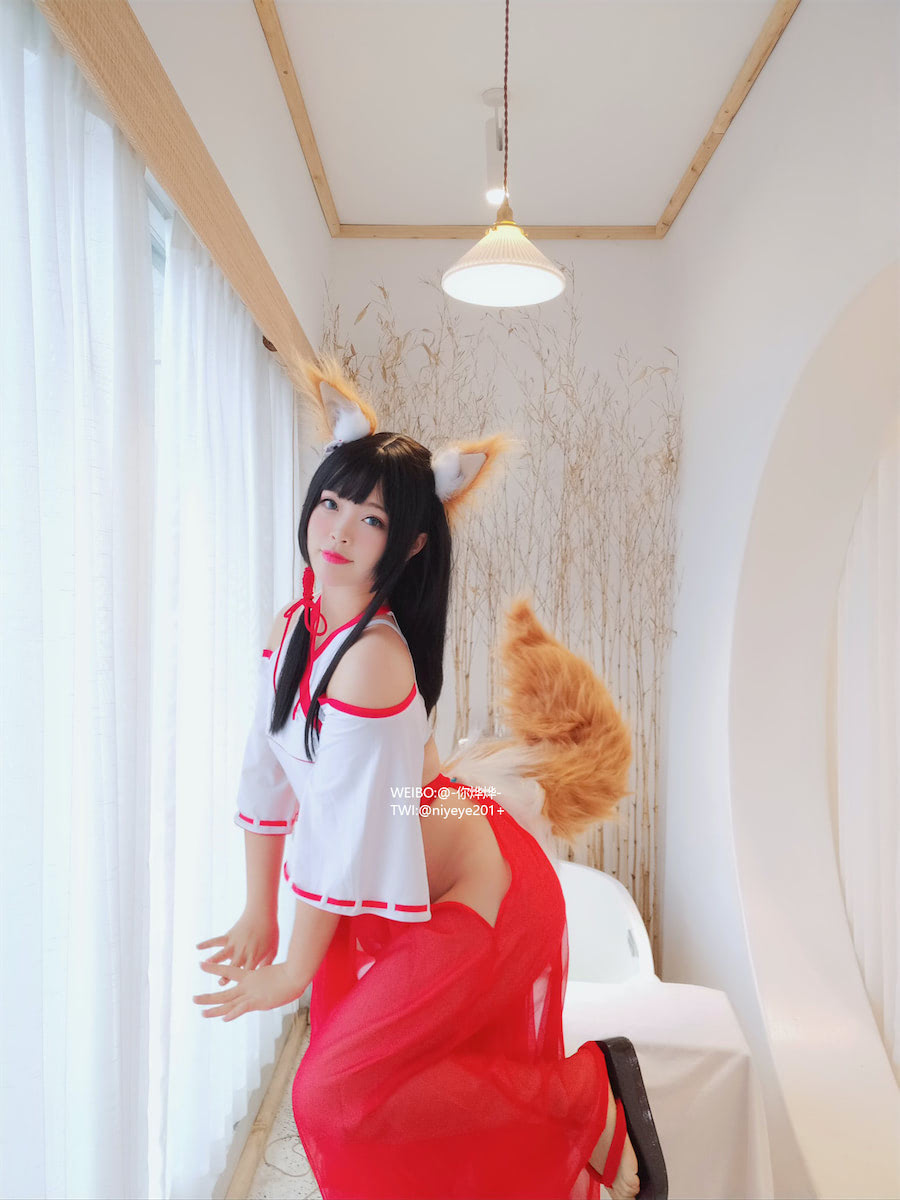 白烨烨巫女小狐3