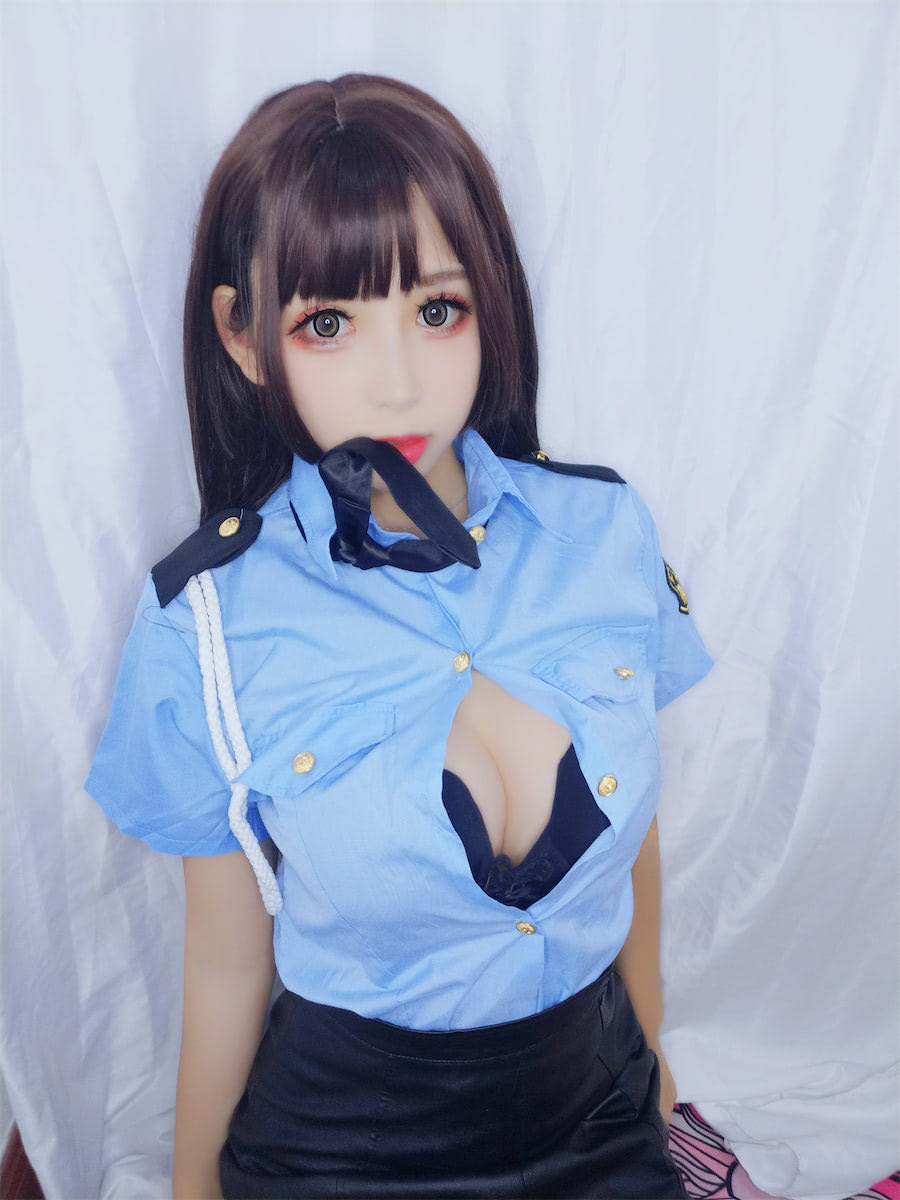 W黑米粥w女警女友2